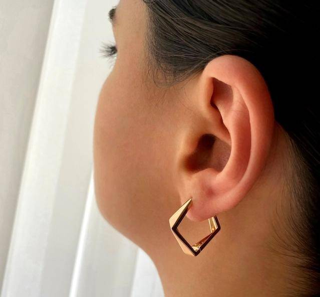 گوشواره ژوپینگ‌ مدل چند ضلعی